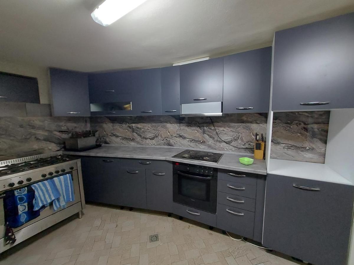 Sharkov Guest House Dolen  ภายนอก รูปภาพ