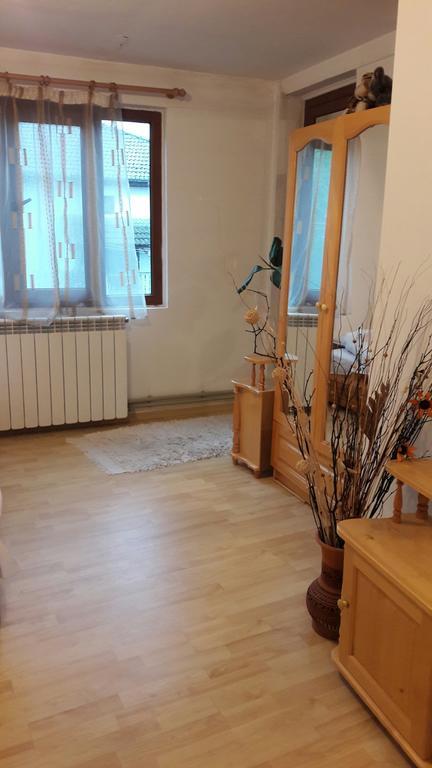 Sharkov Guest House Dolen  ภายนอก รูปภาพ