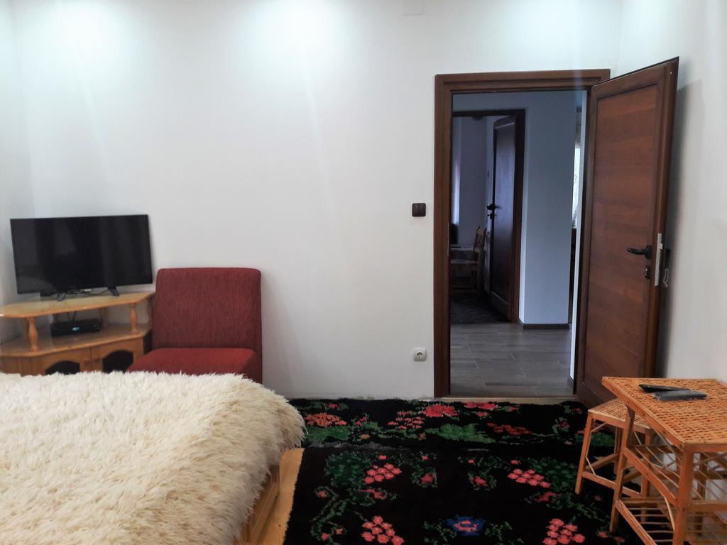 Sharkov Guest House Dolen  ภายนอก รูปภาพ