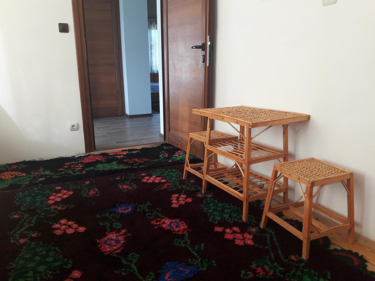 Sharkov Guest House Dolen  ภายนอก รูปภาพ